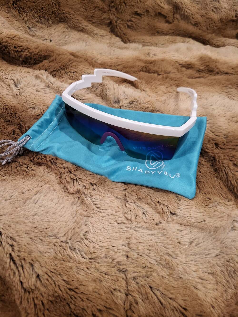 ShadyVEU Retro 80s White Shield Sunglasses with ZigZag Arms and Rainbow Mirrored